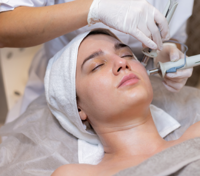 October Skincare in Calgary: 7 Ways to Prepare Your Skin for Winter