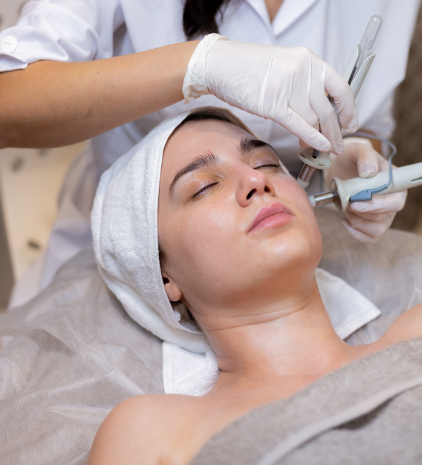 Hydro Facial treatment for cleansing and hydration